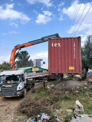 Selfloader Trailer for Hoisting and Transportation of Goods