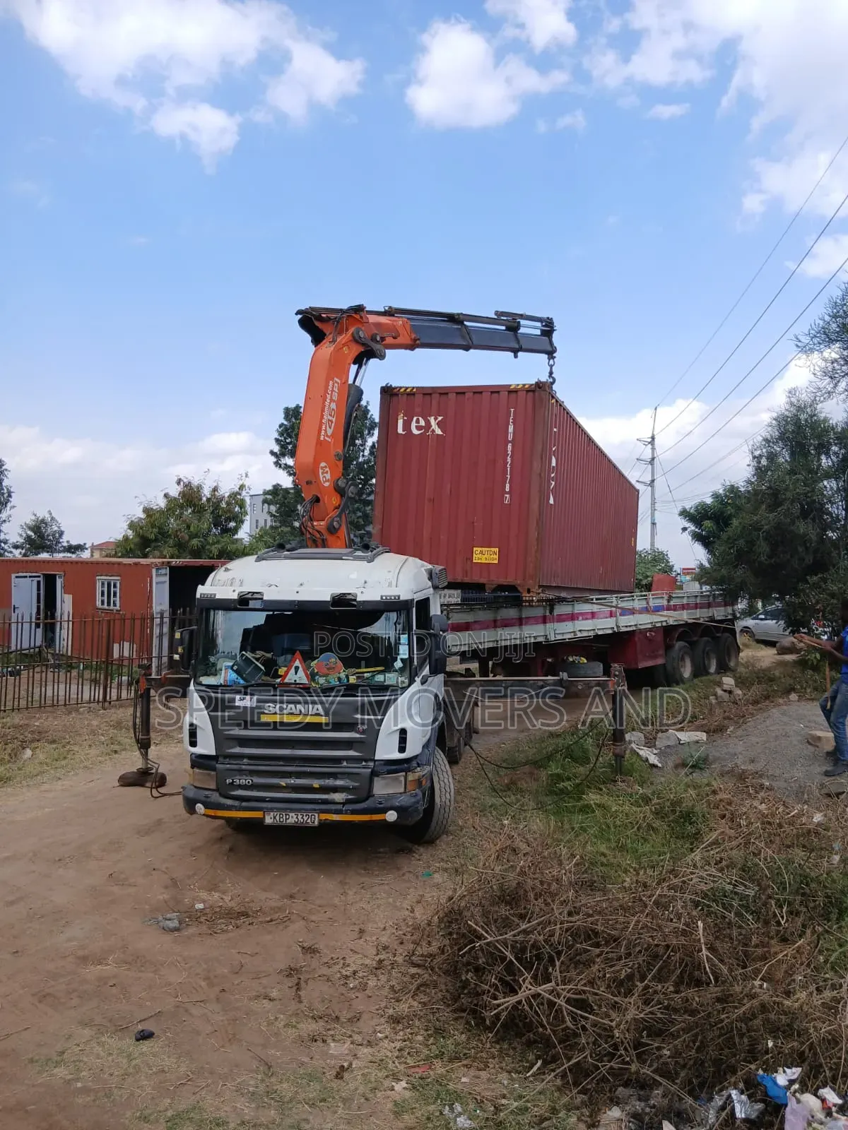 Selfloader Trailer for Hoisting and Transportation of Goods
