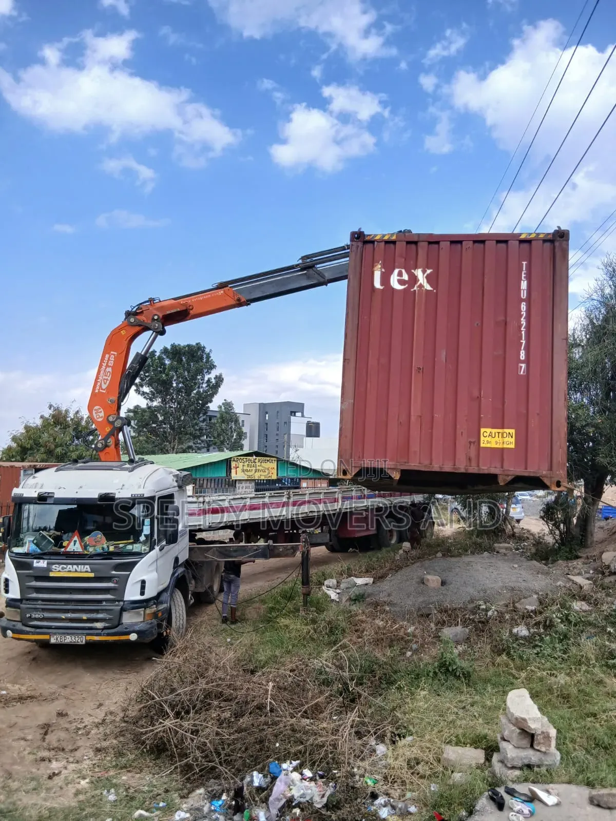 Selfloader Trailer for Hoisting and Transportation of Goods