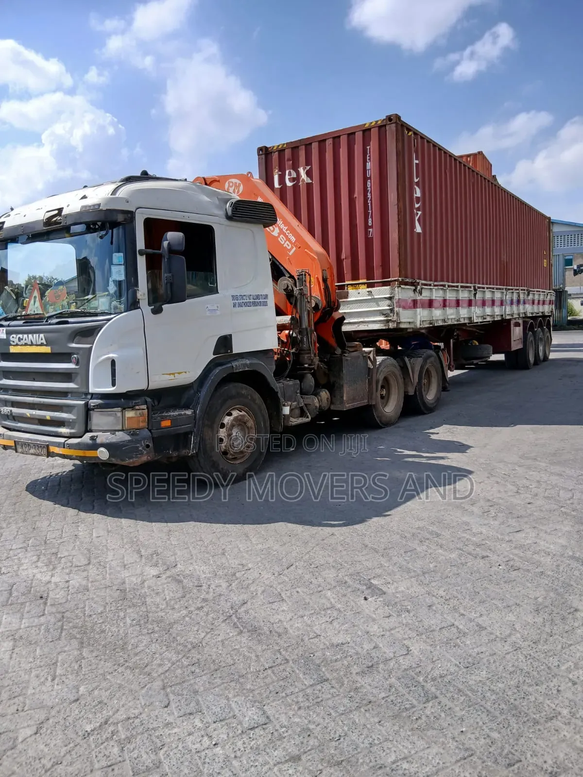 Selfloader Trailer for Hoisting and Transportation of Goods