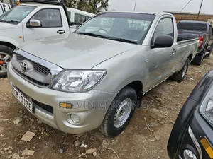 Toyota Hilux 2011 Silver