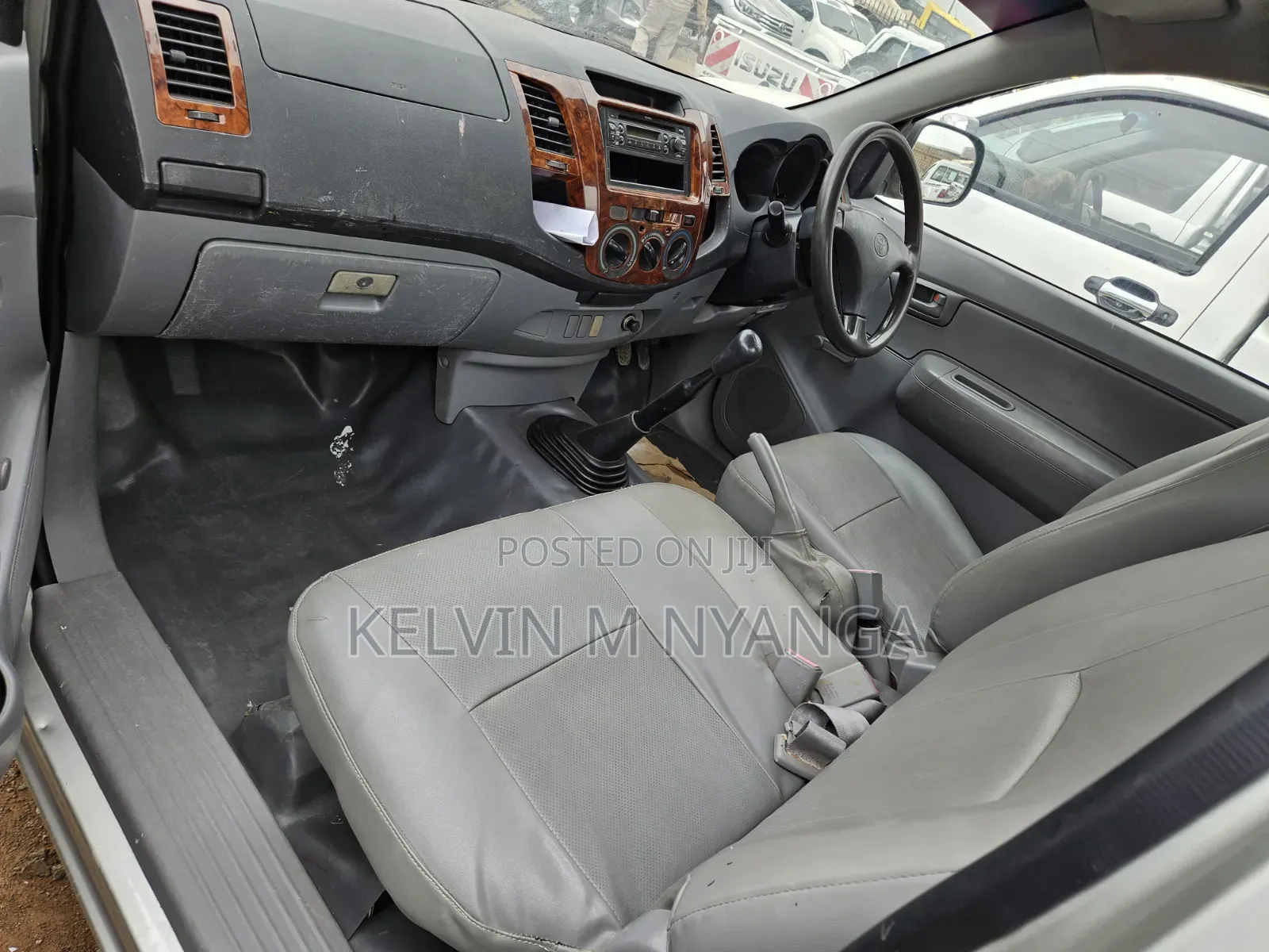 Toyota Hilux 2011 Silver