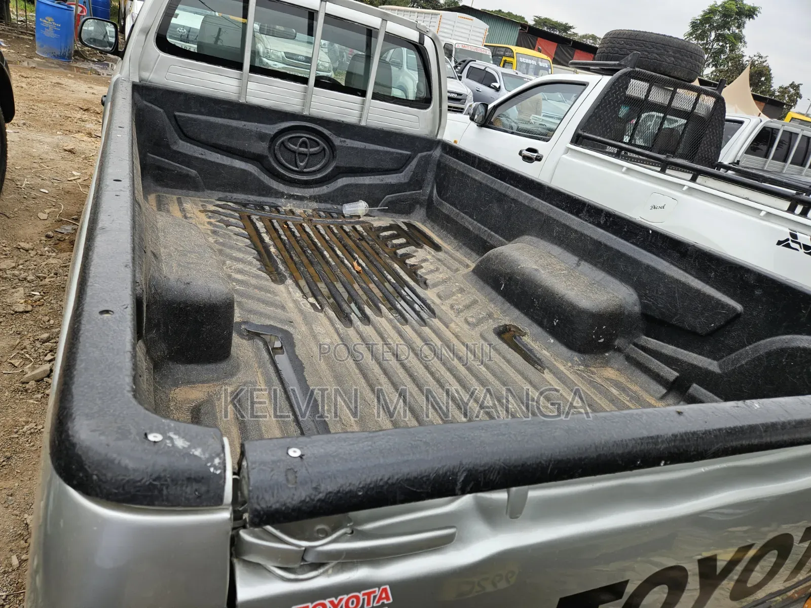 Toyota Hilux 2011 Silver