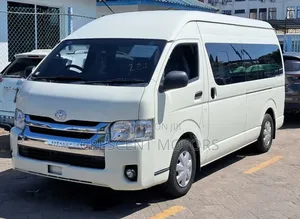 Toyota HiAce 2019 White