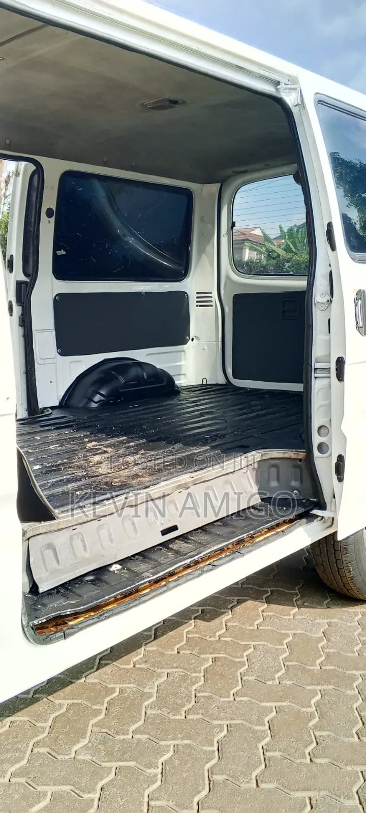 Mazda Bongo 2011 White