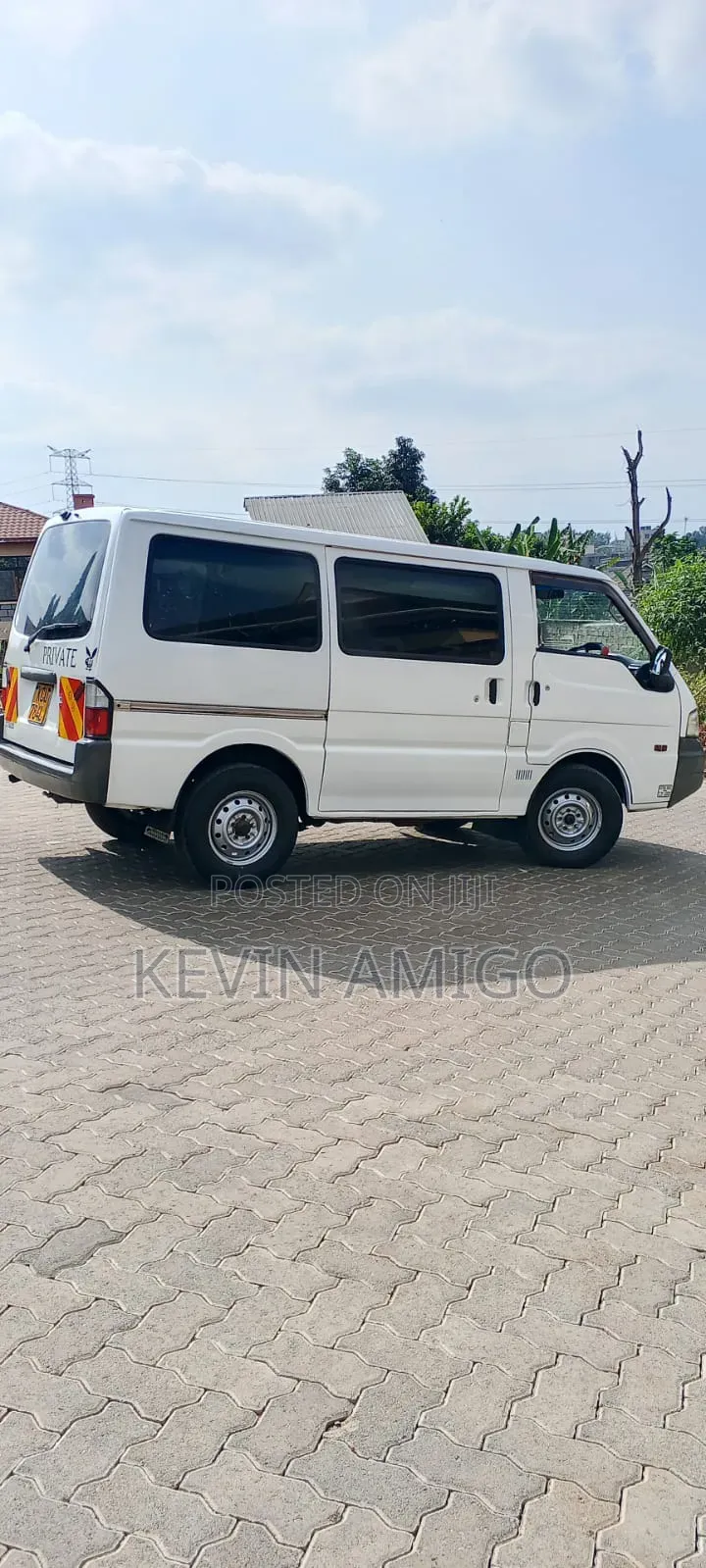 Mazda Bongo 2011 White