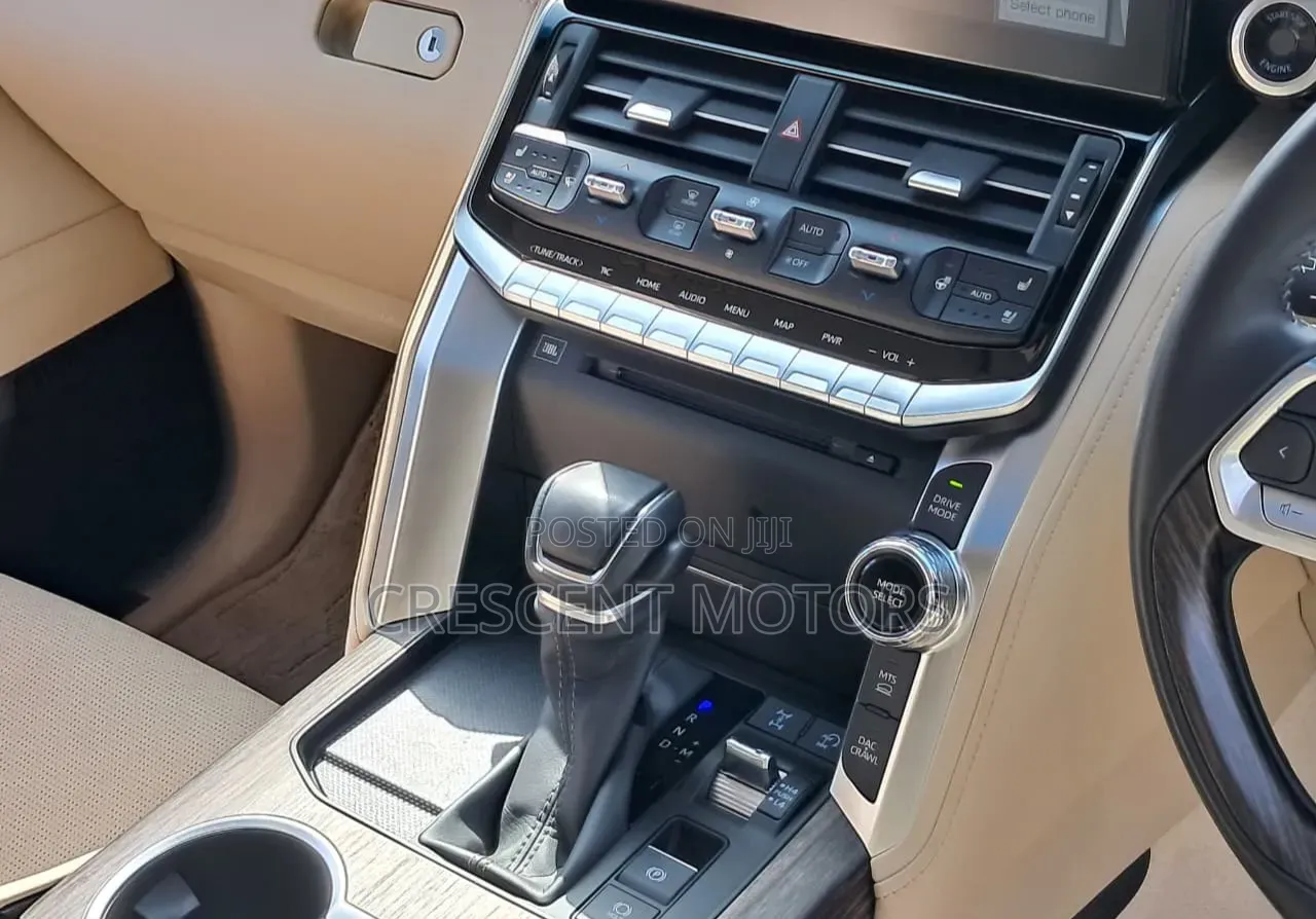 Toyota Land Cruiser 2024 Pearl