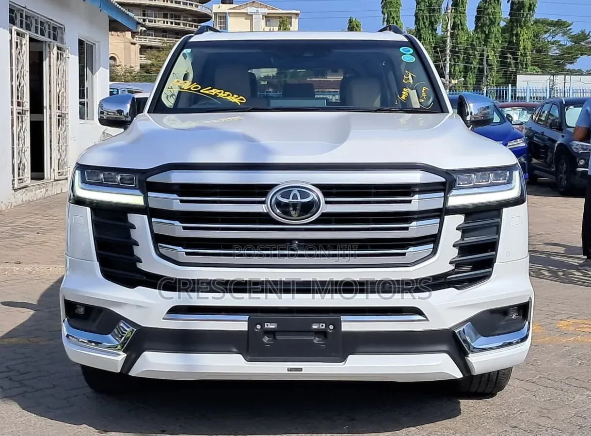 Toyota Land Cruiser 2024 Pearl