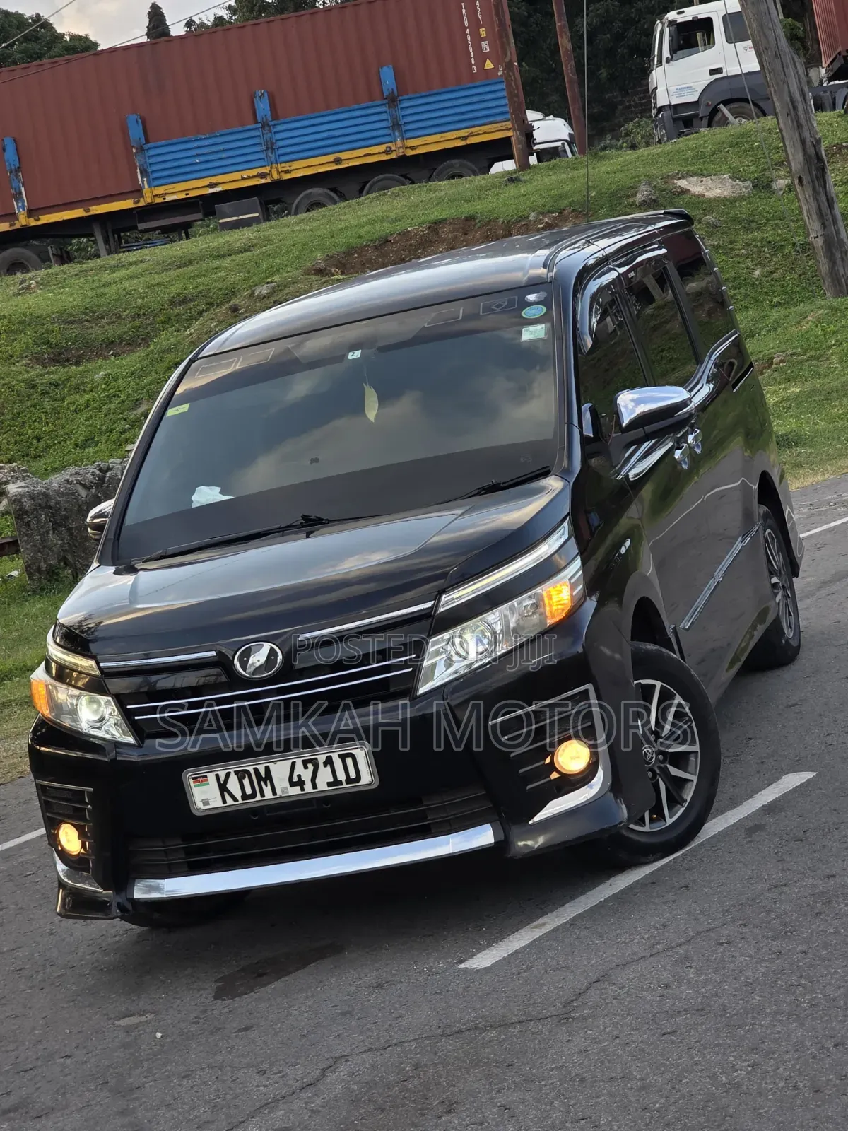 Toyota Noah 2017 Black