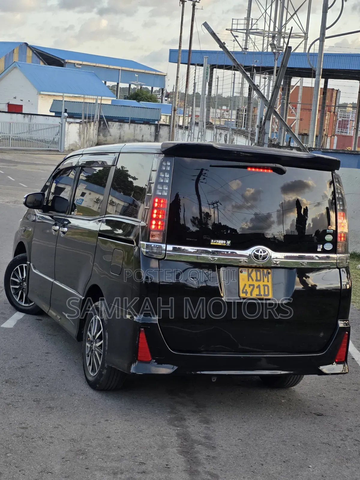 Toyota Noah 2017 Black