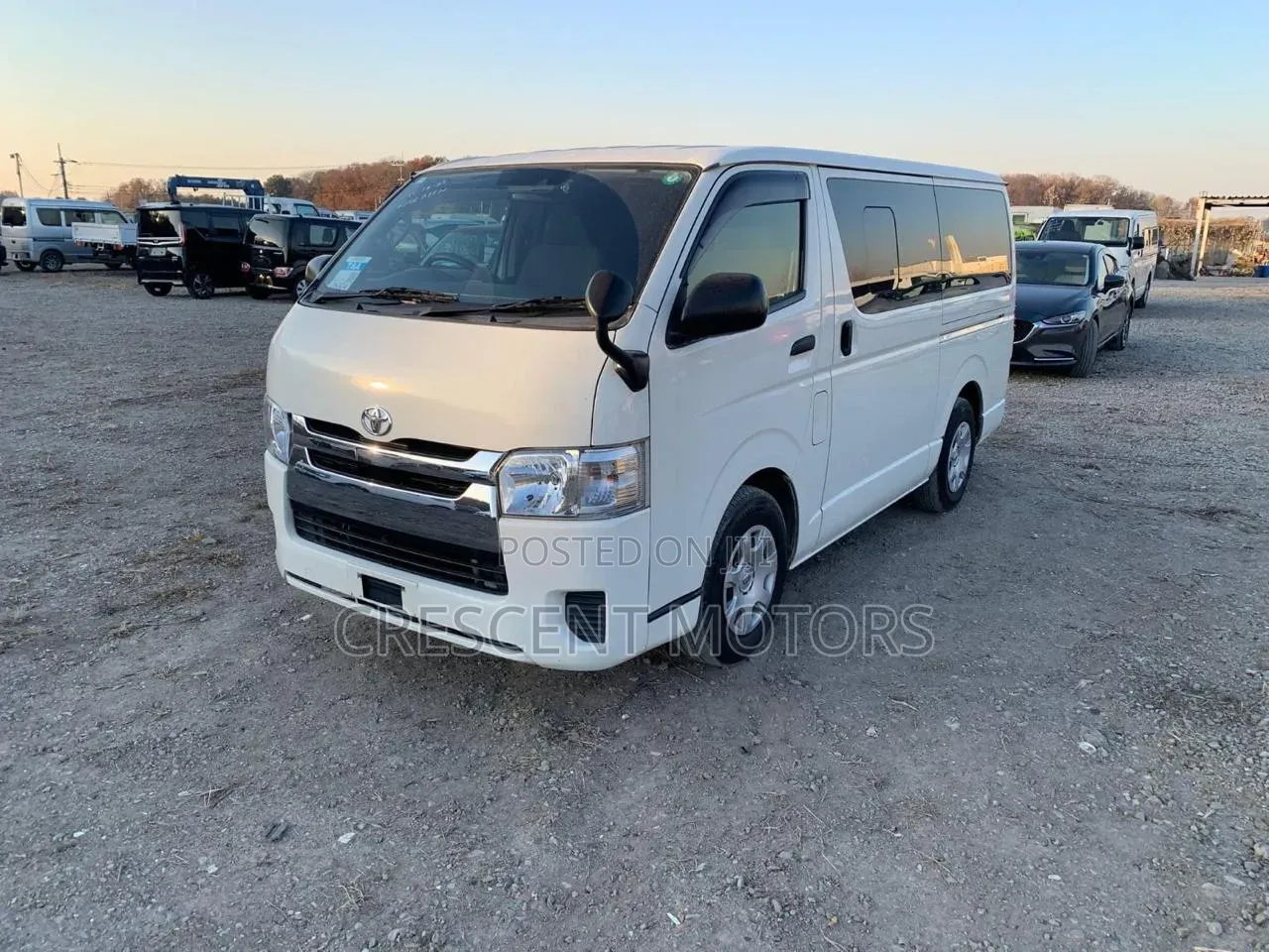 Toyota HiAce 2019 White