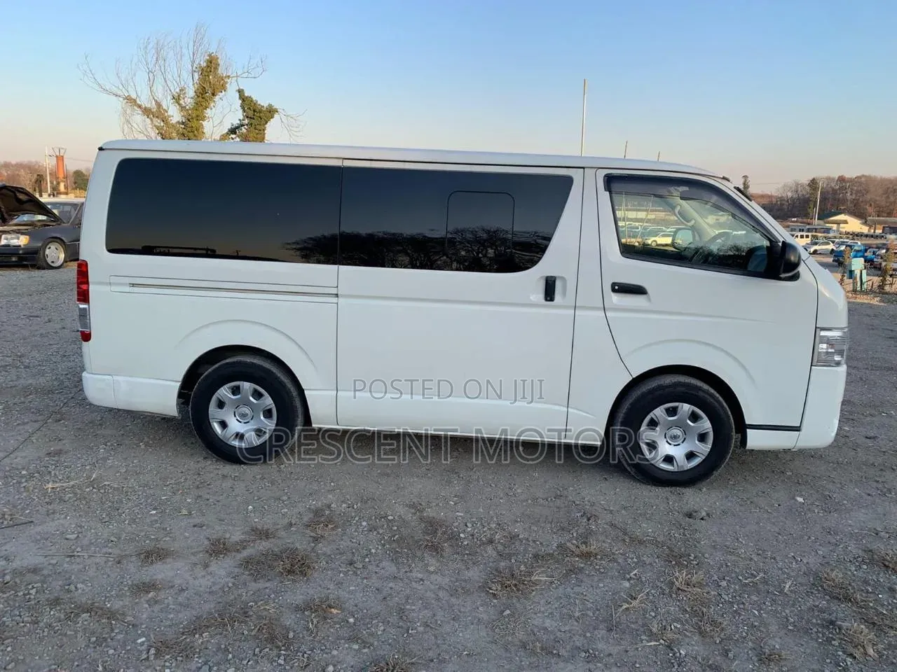 Toyota HiAce 2019 White