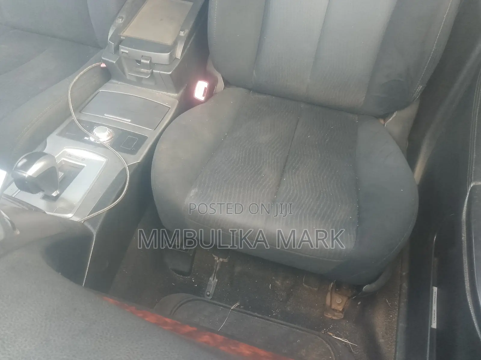 Subaru Outback 2.5i 2011 Maroon