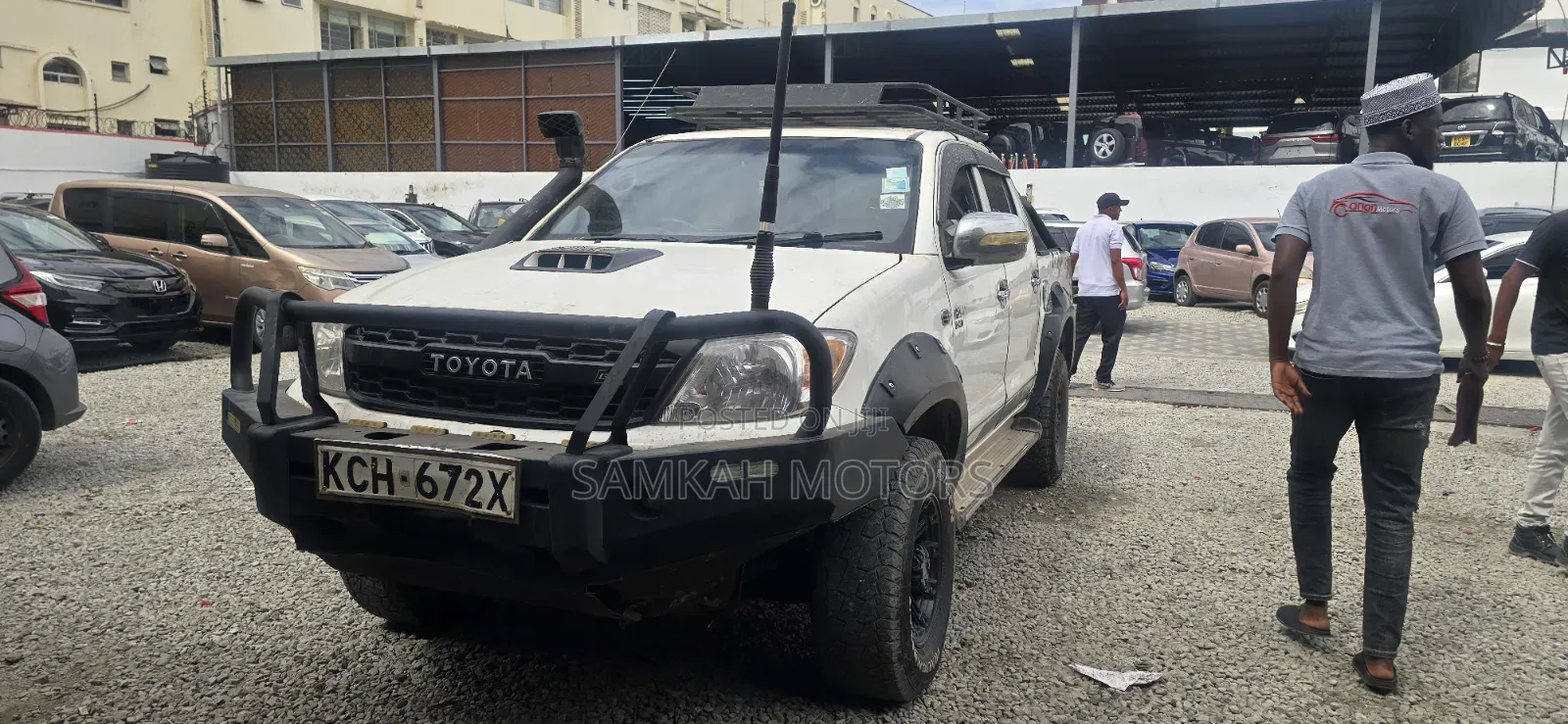 Toyota Hilux 2012 White