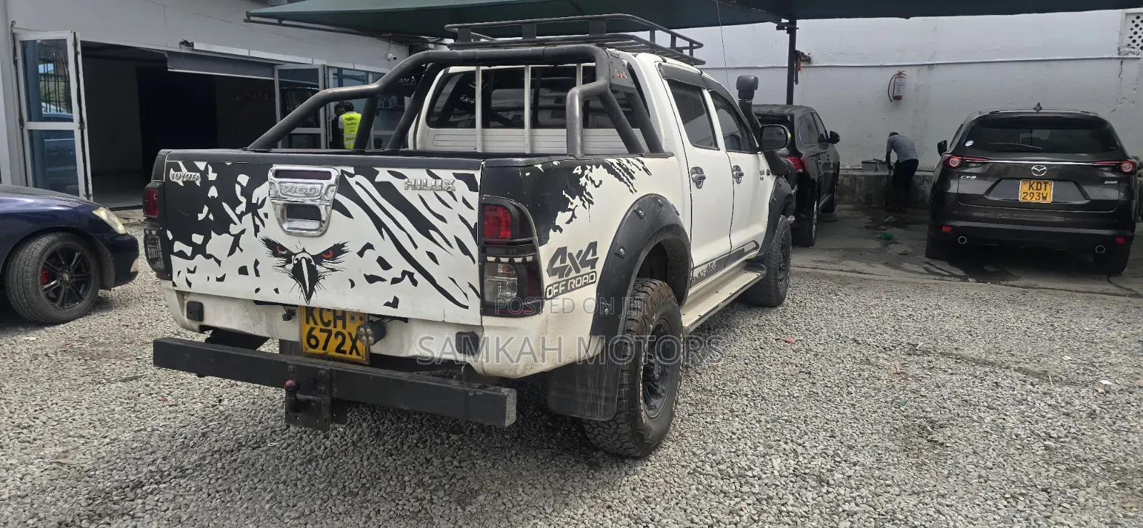 Toyota Hilux 2012 White