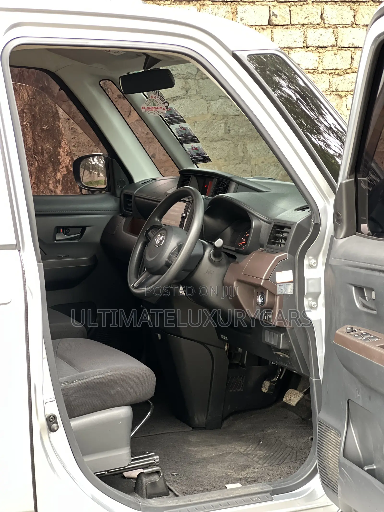 Toyota Roomy 2018 Silver