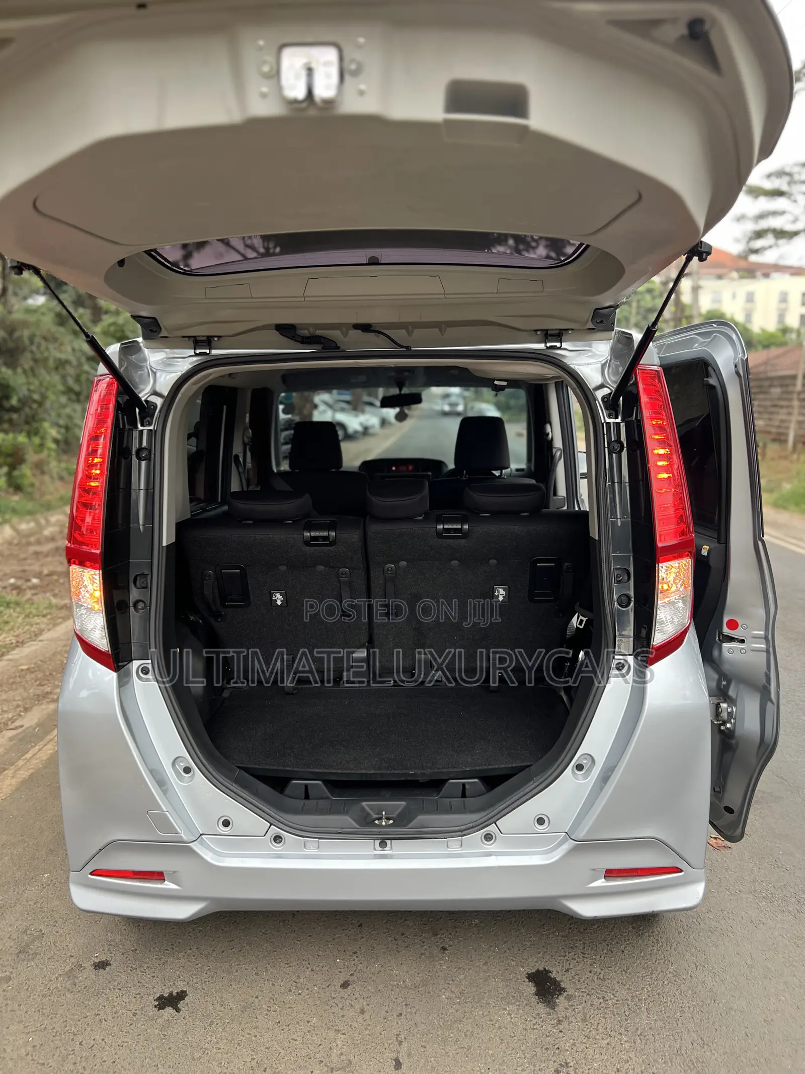 Toyota Roomy 2018 Silver