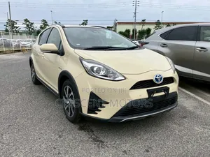 Toyota Aqua 2019 Yellow