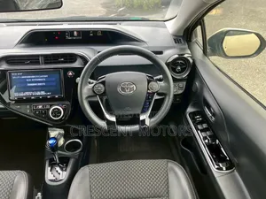 Toyota Aqua 2019 Yellow