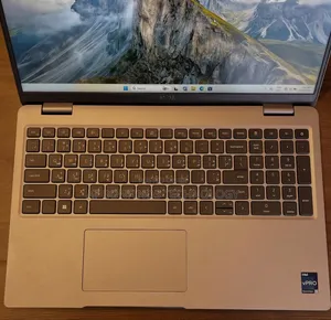 Laptop Dell Precision 3580 16GB Intel Core i7 SSD 512GB