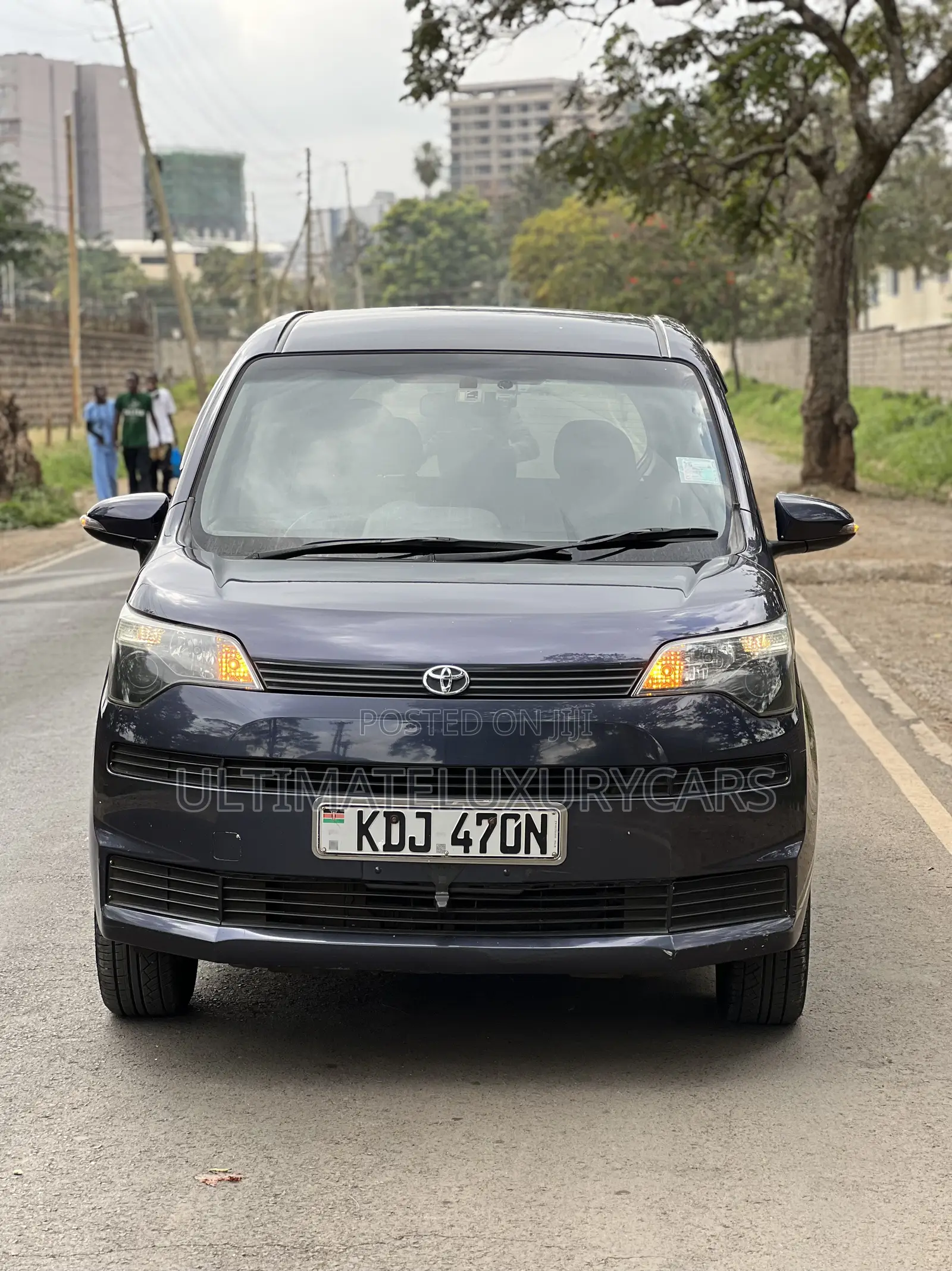 Toyota Spade 1.5 2015 Purple