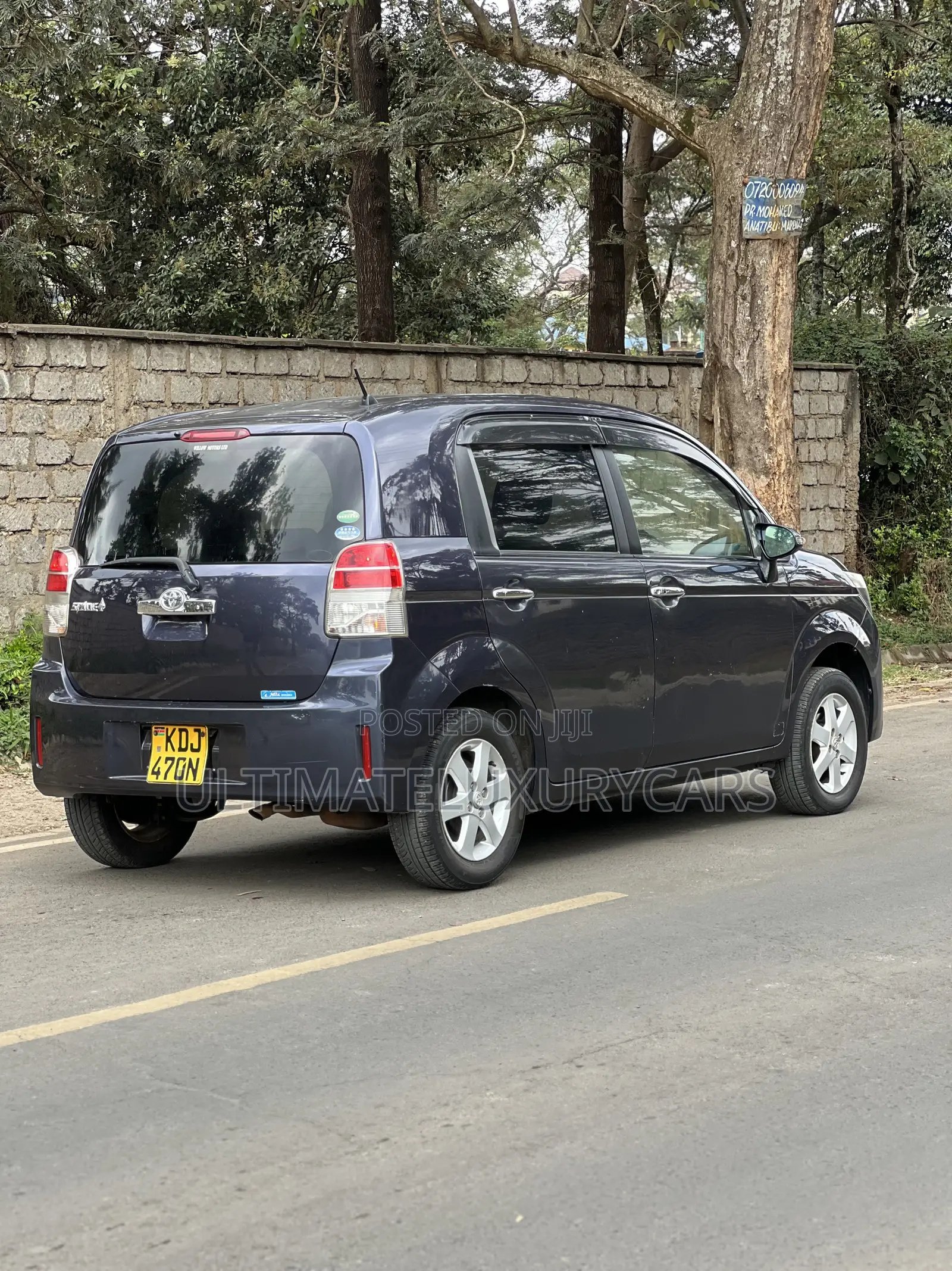 Toyota Spade 1.5 2015 Purple