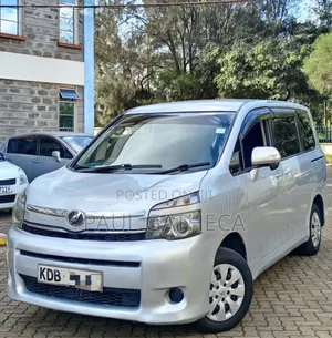 Toyota Noah 2013 Silver
