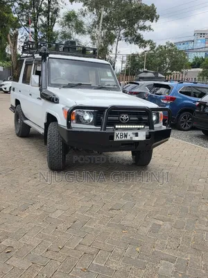 Toyota Land Cruiser 2012 White