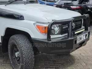 Toyota Land Cruiser 2012 White