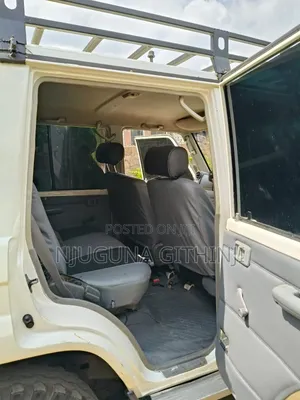Toyota Land Cruiser 2012 White