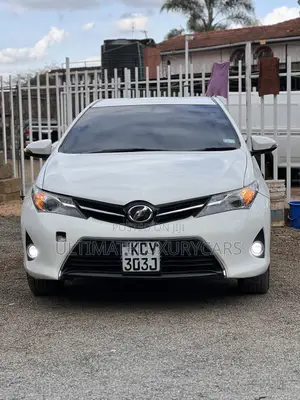 Toyota Auris 2013 White