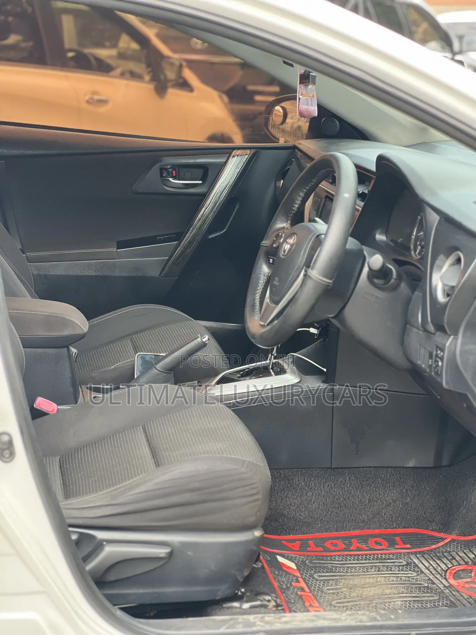 Toyota Auris 2013 White
