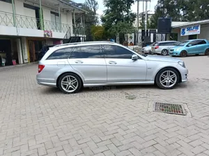 Mercedes-Benz C200 2012 Silver