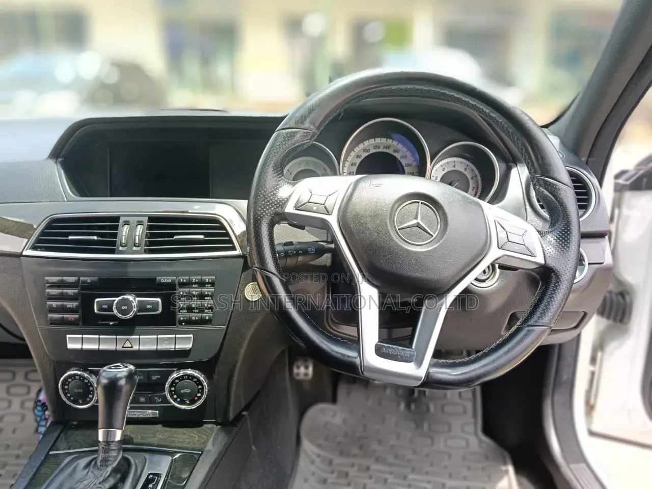 Mercedes-Benz C200 2012 Silver