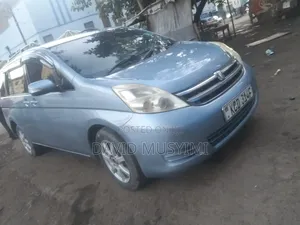 Toyota ISIS 1.8 L 2009 Blue