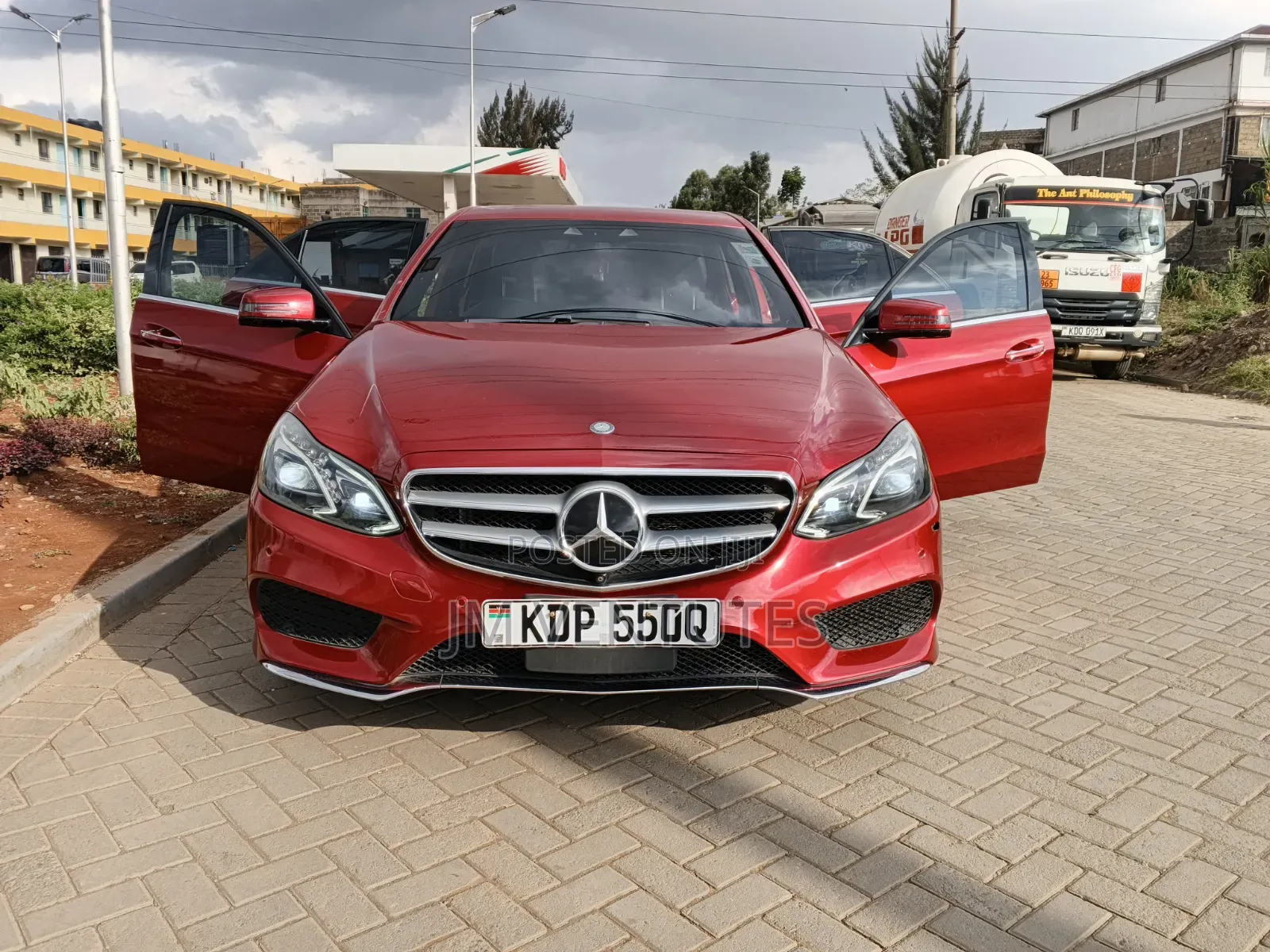 Mercedes-Benz E250 2017 Red