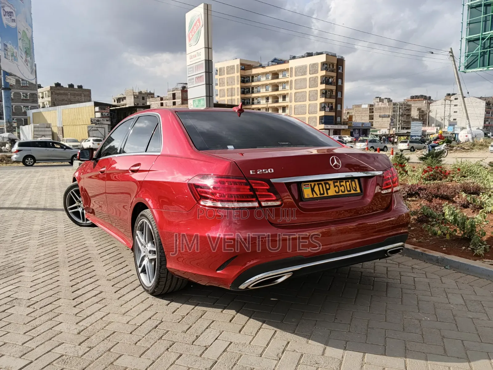 Mercedes-Benz E250 2017 Red