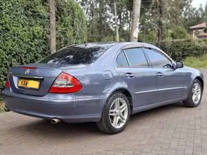 Mercedes-Benz E240 2002 Blue