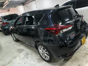 Toyota Auris 2017 Black