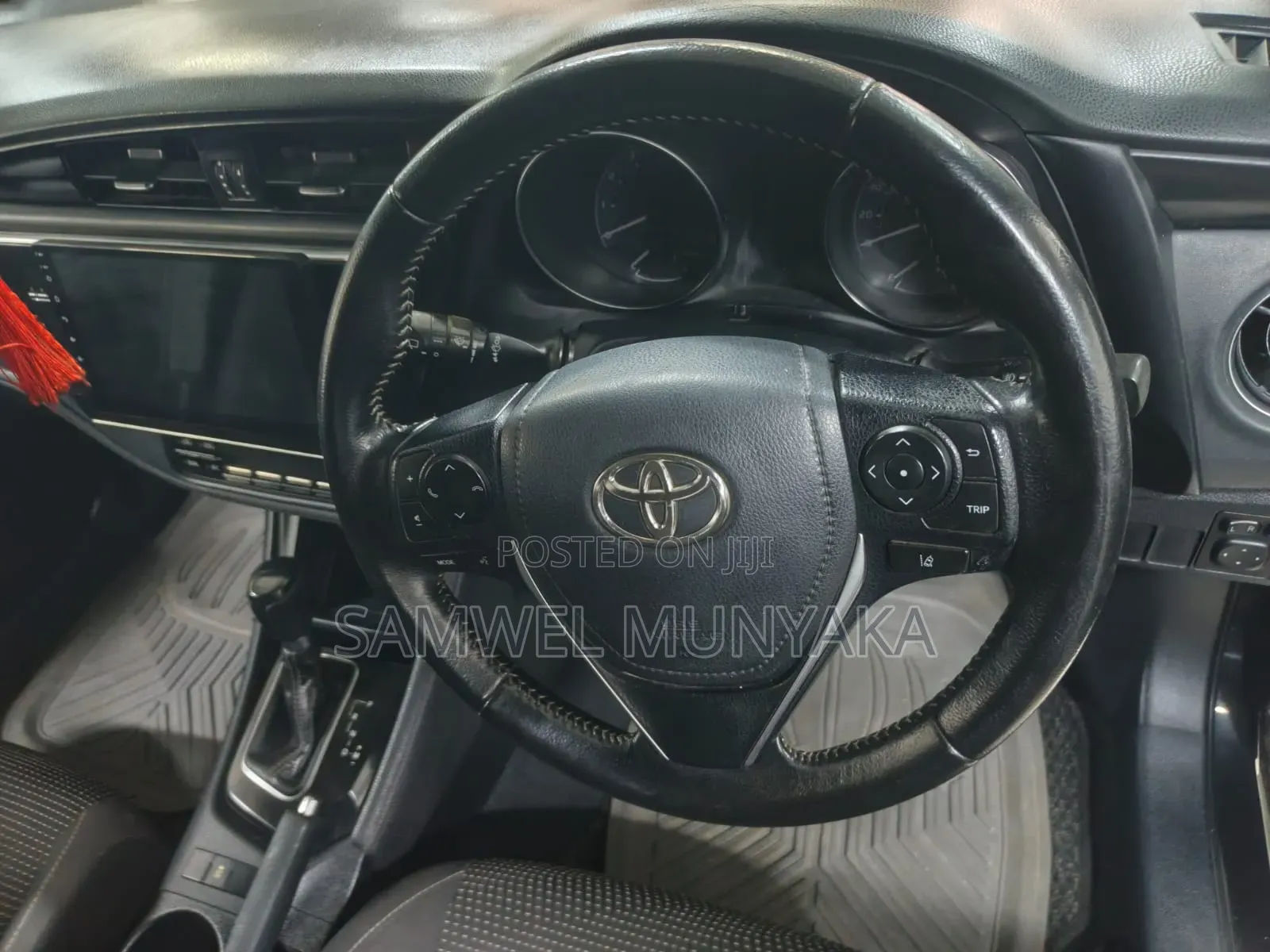 Toyota Auris 2017 Black