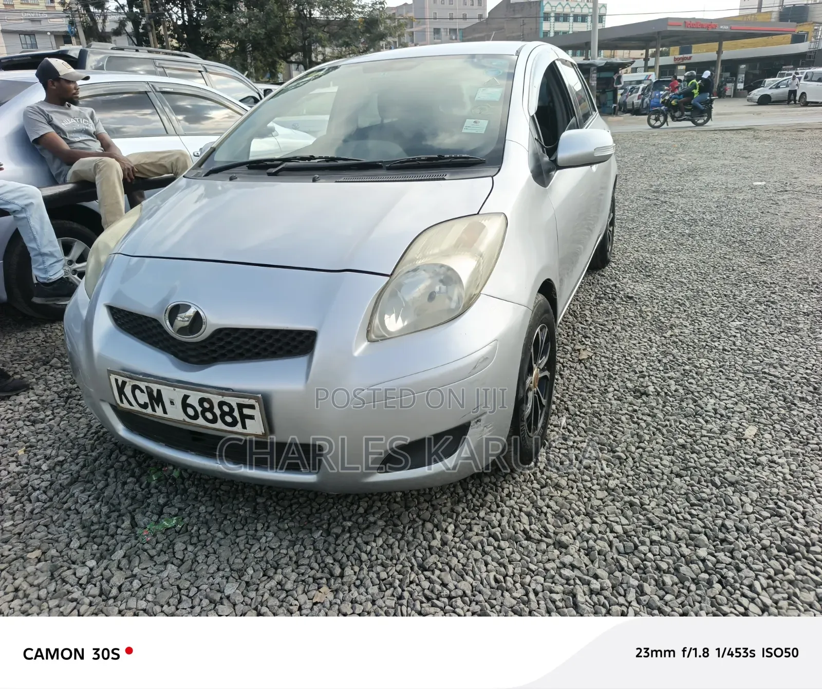 Toyota Vitz 2010 Silver