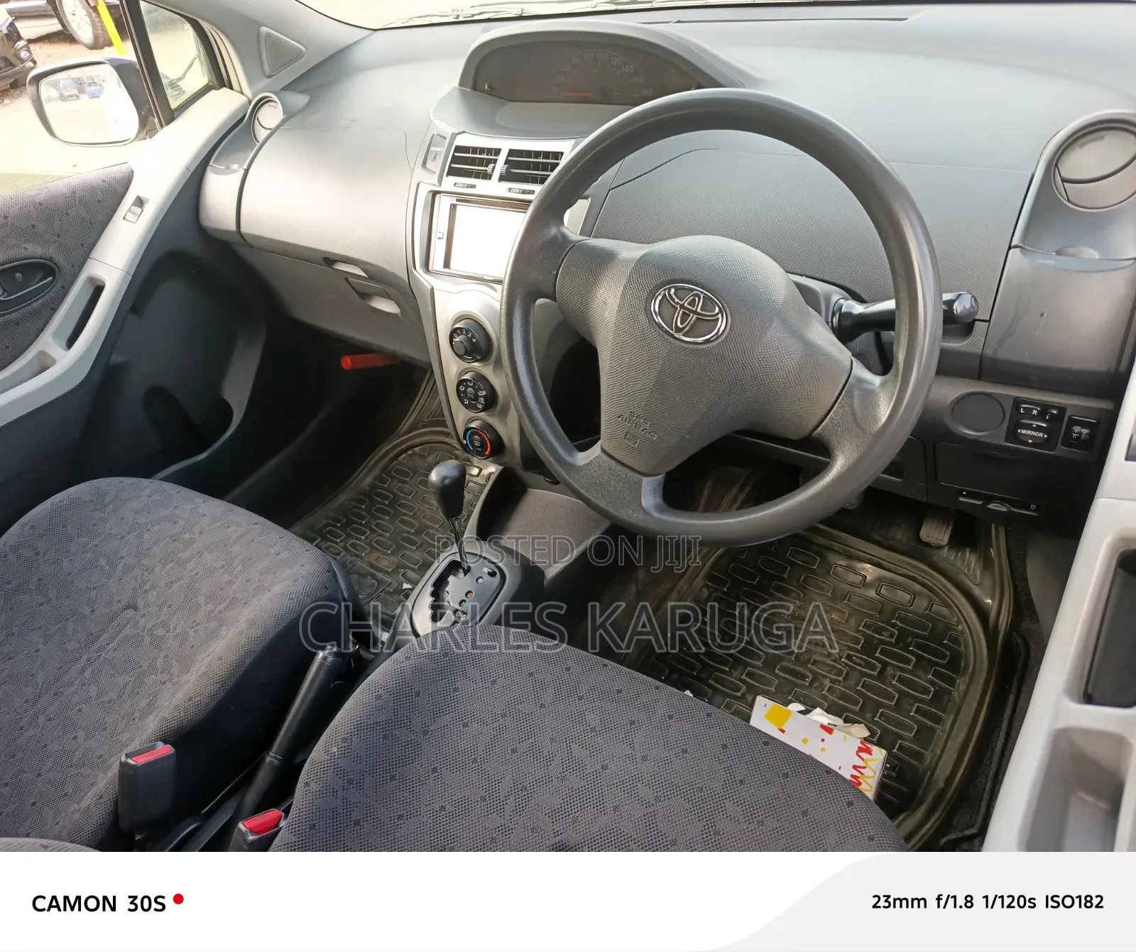 Toyota Vitz 2010 Silver