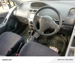 Toyota Vitz 2010 Silver