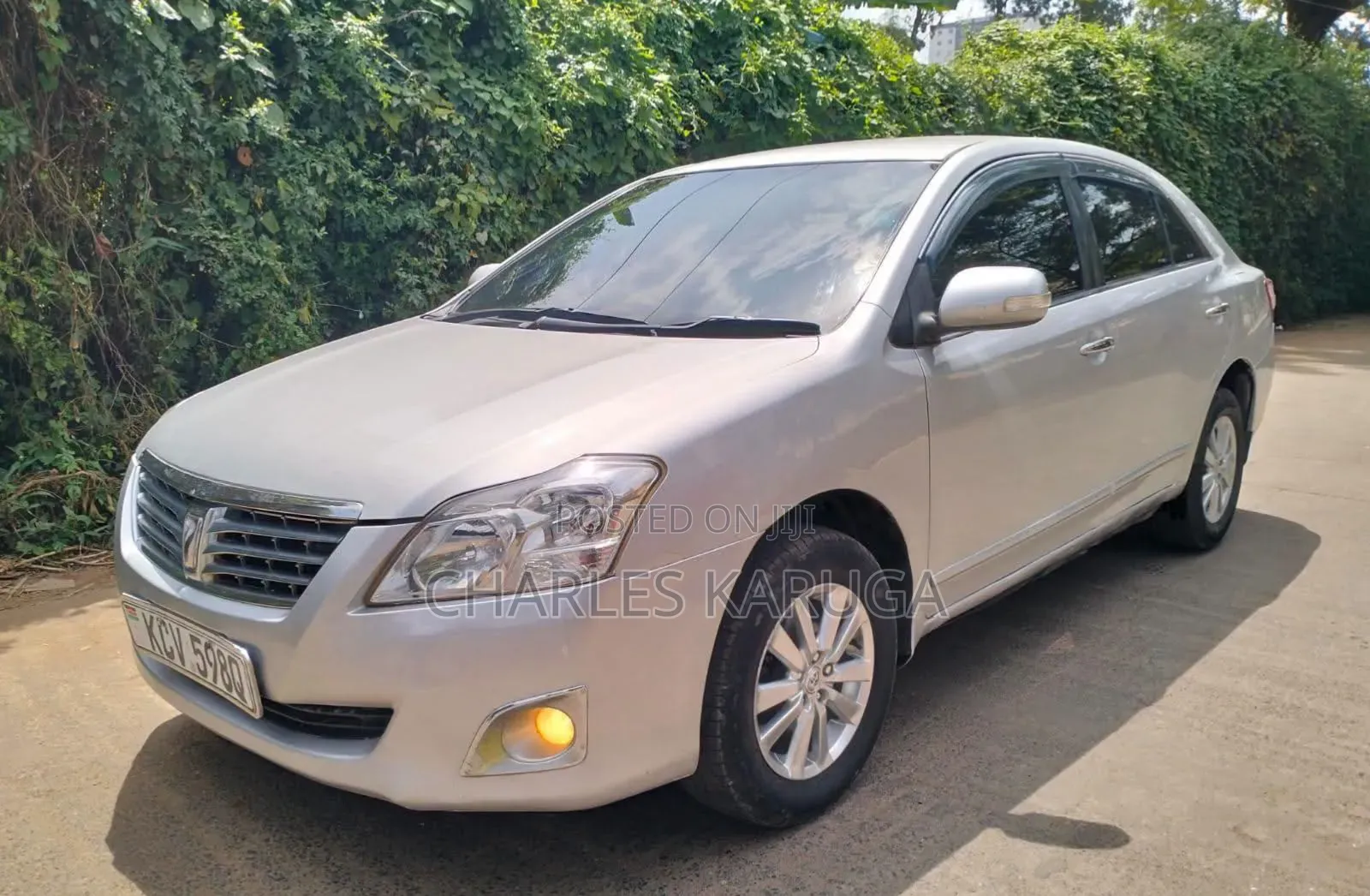 Toyota Premio 2012 Silver