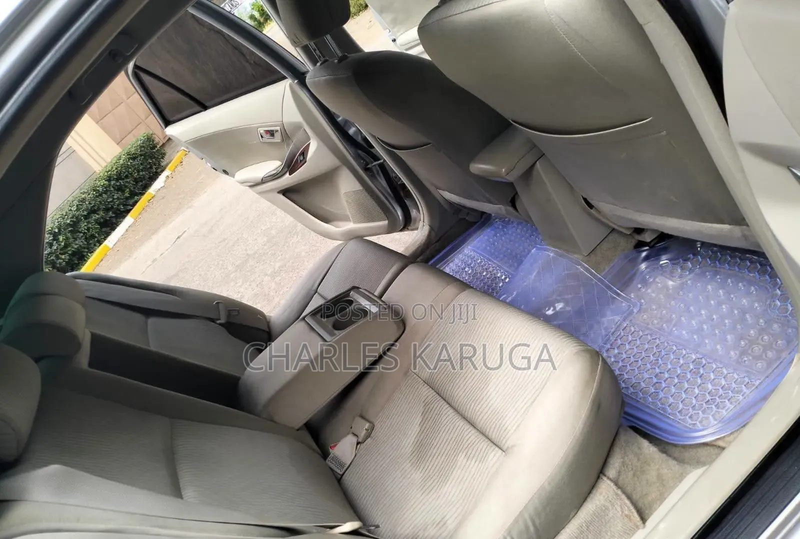 Toyota Premio 2012 Silver