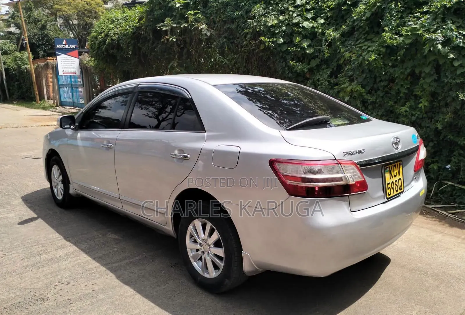 Toyota Premio 2012 Silver