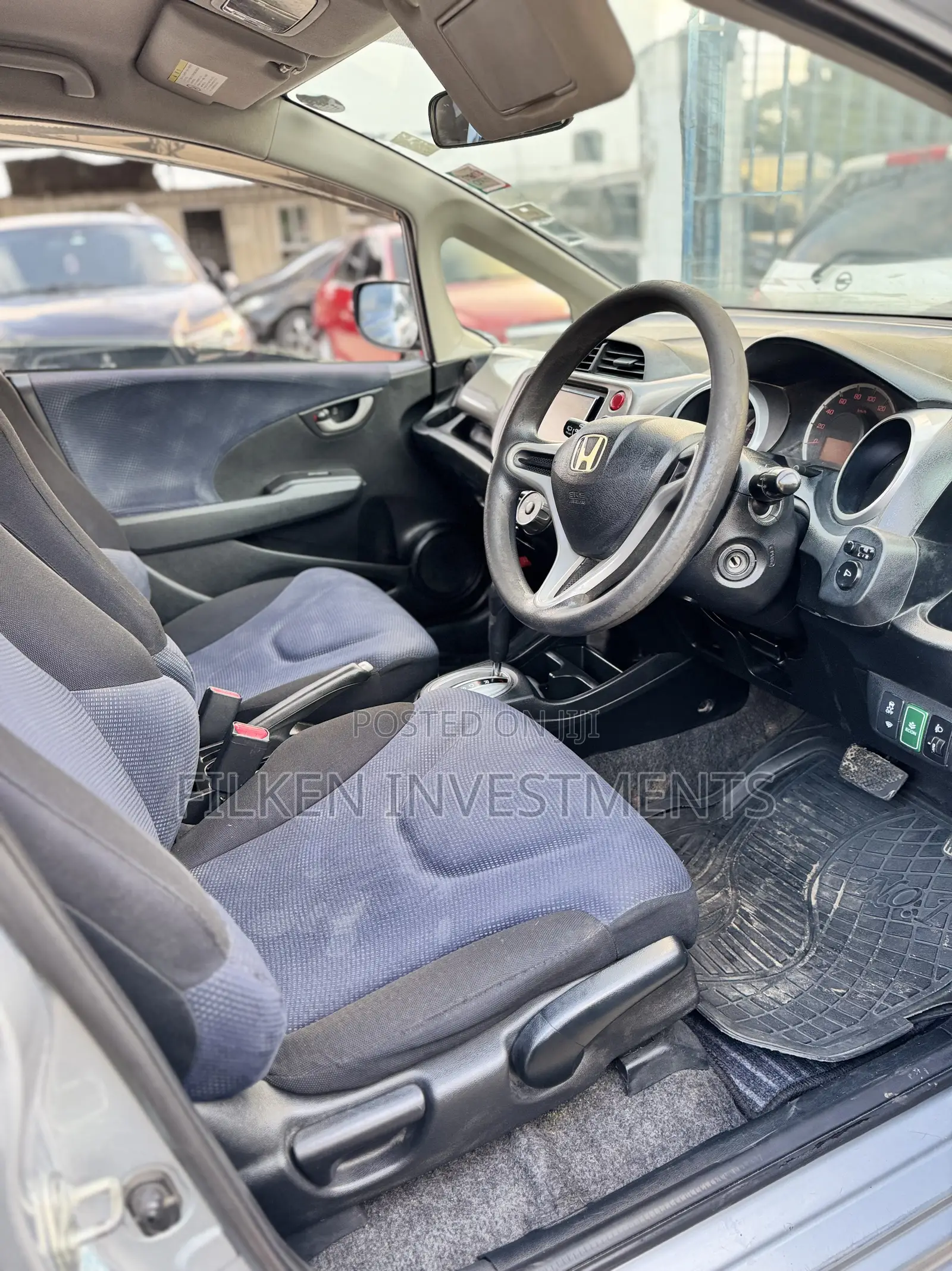 Honda Fit Automatic 2012 Silver