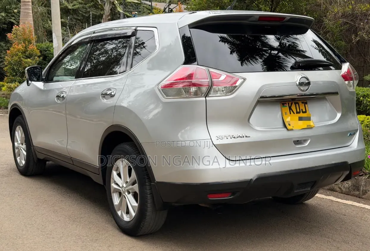 Nissan X-Trail 2015 Silver