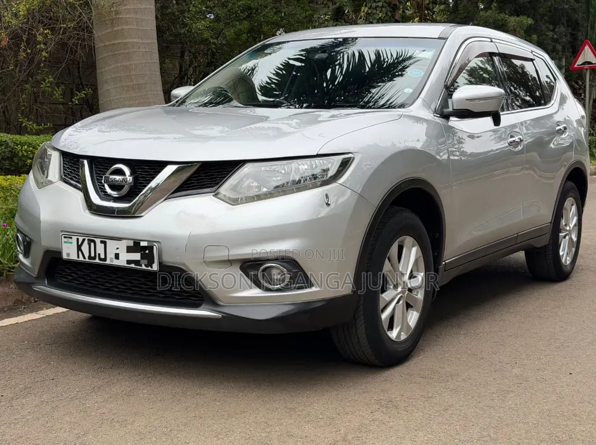 Nissan X-Trail 2015 Silver