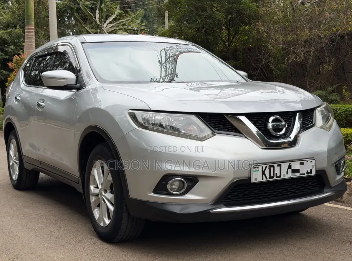 Nissan X-Trail 2015 Silver